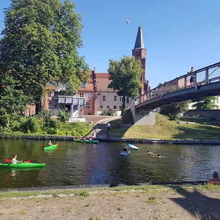 Nico Helles Gemuetliches Innenstadt Homeoffice Workplace 아파트
