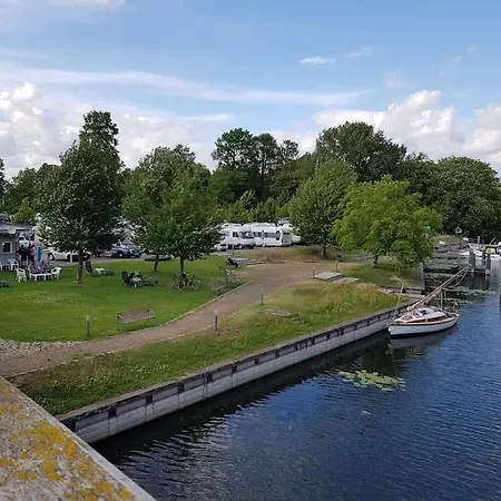 Nico Helles Gemuetliches Innenstadt Homeoffice Workplace 아파트 *