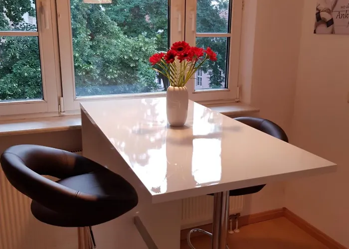 Nico Helles Gemuetliches Innenstadt Homeoffice Workplace Lägenhet